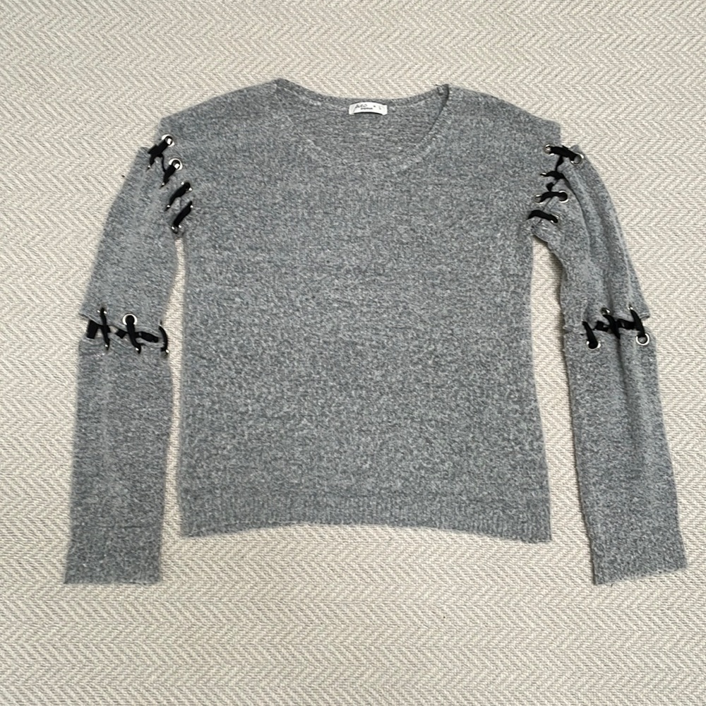 PINC PREMIUM Sweater